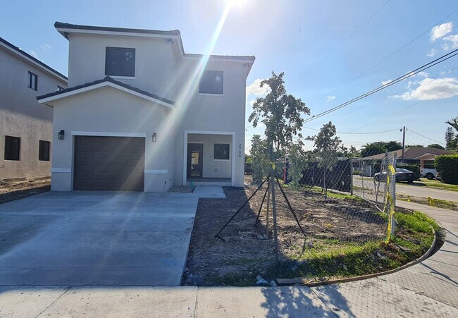 Photo - 2700 SW 90th Ave