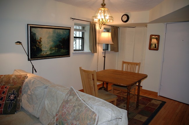 Dining room - 1320 21st St NW Unidad 106