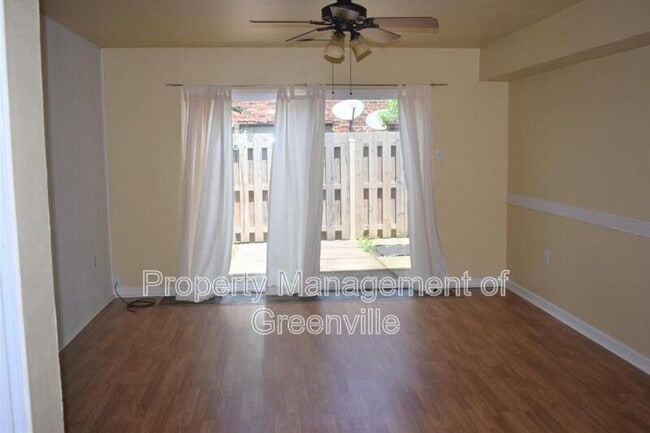Photo - 2530 E North St Unit 1B