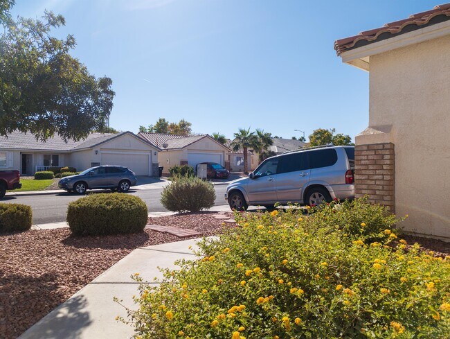 Photo - 1424 Bugle Boy Dr