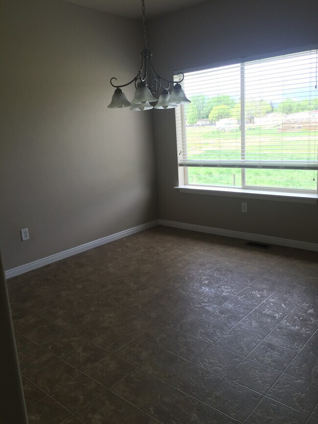 Photo - West Park #8 Unit 1