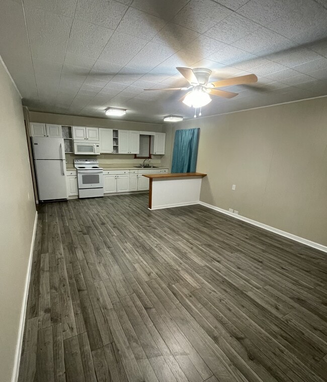 Building Photo - 36 Truett Way Unit A