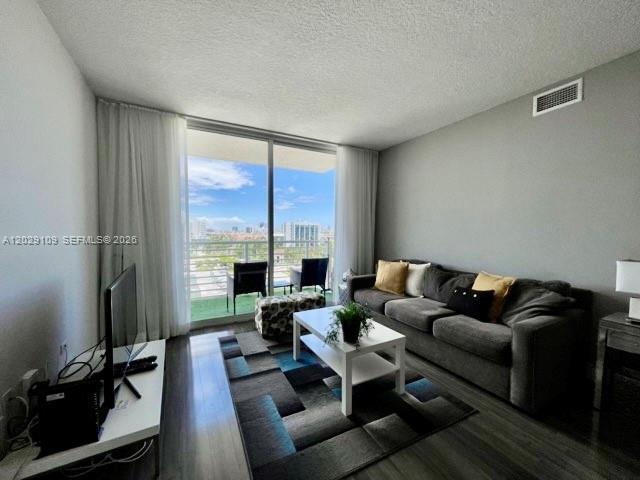 18800 NE 29th Ave Unit 1004