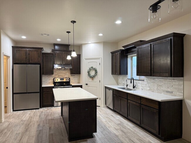 Photo - Spool home corner lot in the Foothills