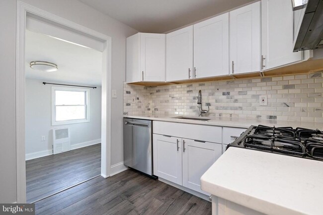 Photo - 215 Conard Ave