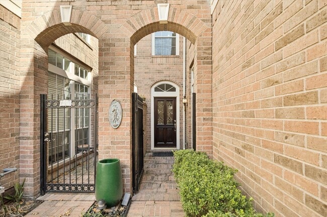 Photo - Beautiful Home Near University of St. Thomas