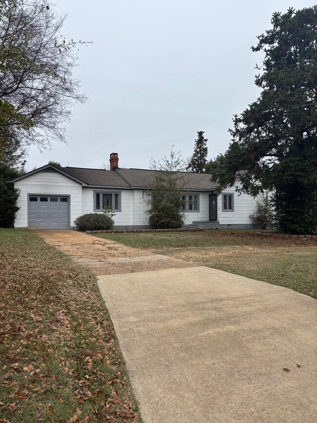 2200 Loop Rd