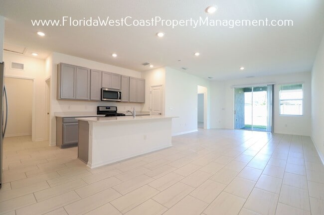 Photo - OUTSTANDING 3 BEDROOM/2 BATH IN EAVE'S BEND/ARTISAN LAKES PALMETTO!