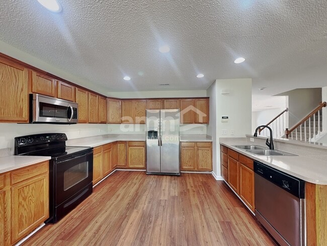 Photo - 2521 Highland Park Dr