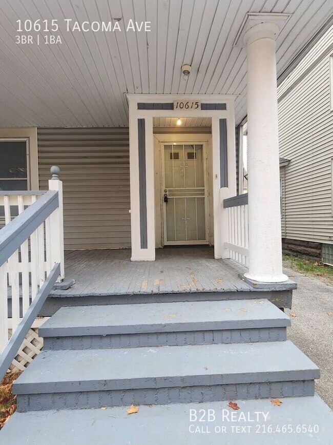 Photo - 10615 Tacoma Ave