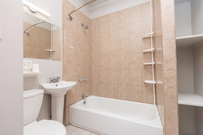 Photo - 3315 N Albany Ave Unit 2