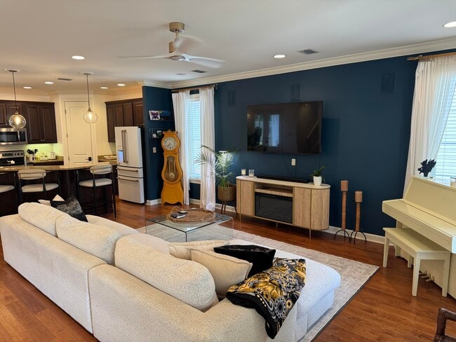 Photo - 39 S Zander Way