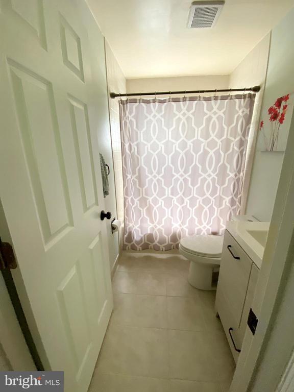 Photo - 5705 Denfield Rd