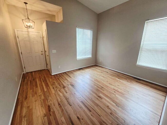 Cozy 3 Bed, 2.5 Bath Highlands Ranch House, 2 Car Garage, Fenced Yard, A/C