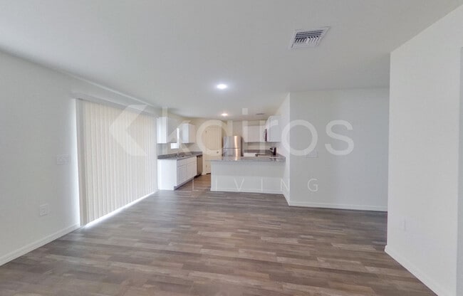 Photo - 3417 74th St W
