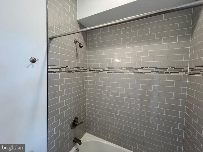 Photo - 1829 N 33rd St