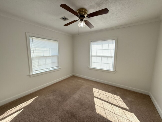 Photo - 2 Bedroom fenced yard with BONUS Room