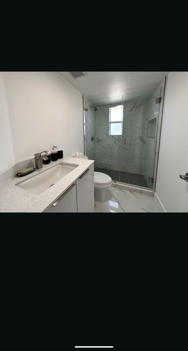 Photo - 1638 SW 3rd St Unit 303