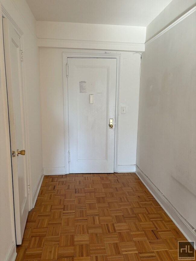 Photo - CRANBERRY STREET Unit 9C