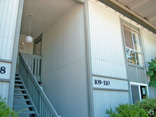 Building Photo - 1036 Oak Grove Rd. #110 Rental