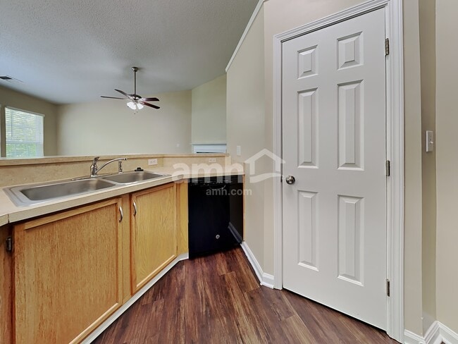 Photo - 5287 Moonlight Trail SW