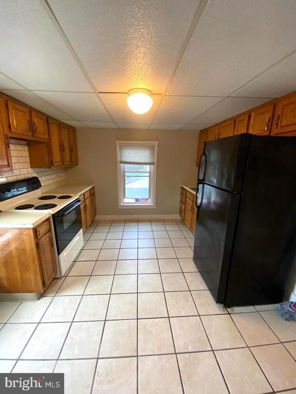 Photo - 64 S Evans St