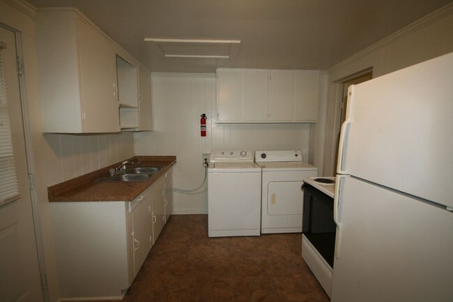 Photo - Gorgeous and Spacious 2 Story Duplex - 2 Blocks From Duke - Fenced Yd! Unit A