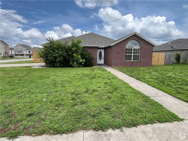 Building Photo - 201 Willow Dr Rental