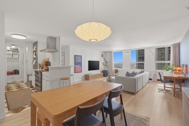 Photo - 2626 N Lakeview Ave Unit 2601