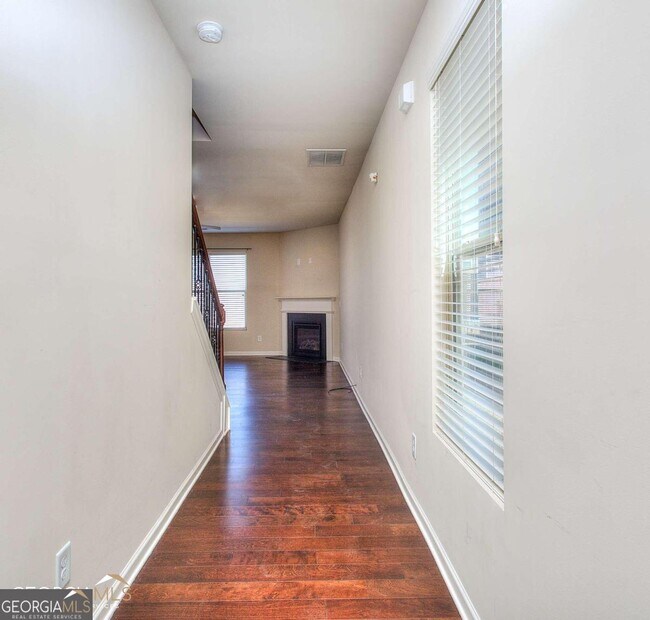 Photo - 565 Dasheill Ln