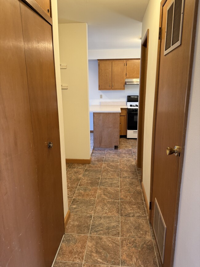Photo - 17 Florentine Ct