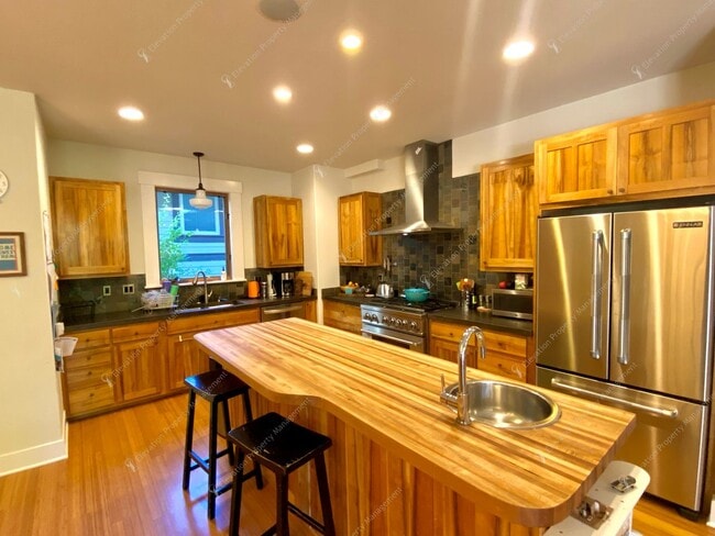 Photo - Unfurnished 4BR - 2.5BA NWX Corner Lot Pri...