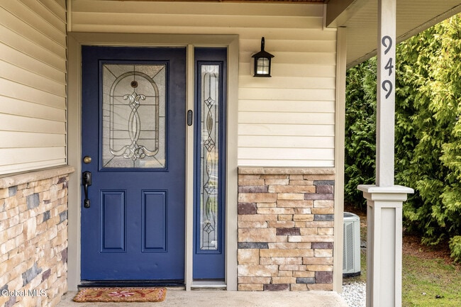 Photo - 949 Hudson Ave