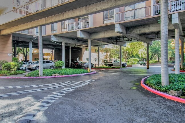 Photo - 310 N Civic Dr Unit 418