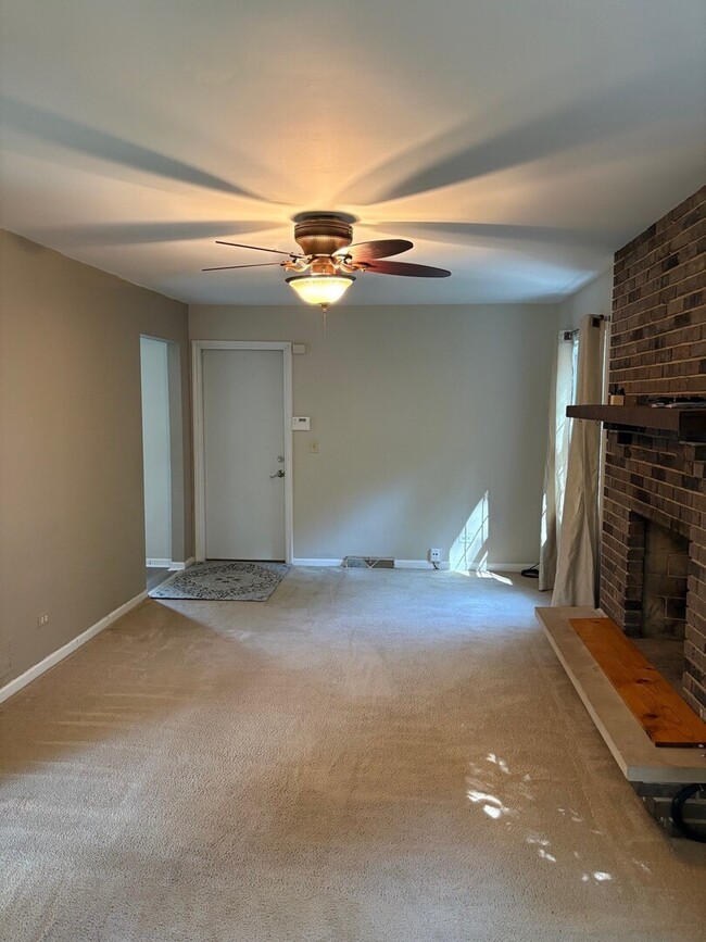Photo - 1613 Clyde Dr