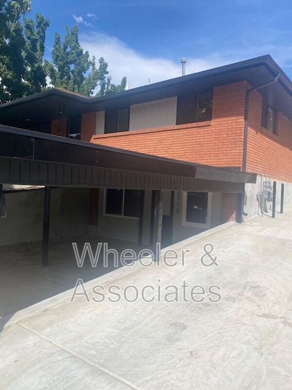 Building Photo - 3718-3718 Brinker Ave Rental