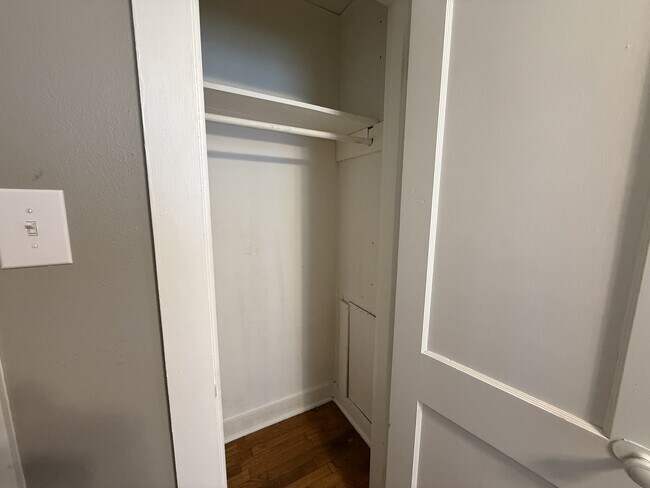 Photo - 405 Henderson St