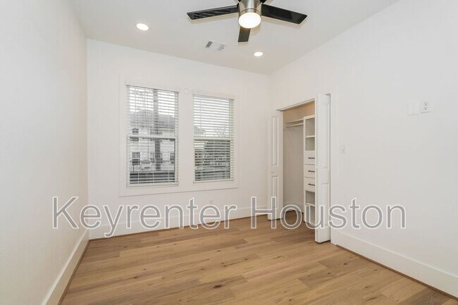 Photo - 231 Grace St