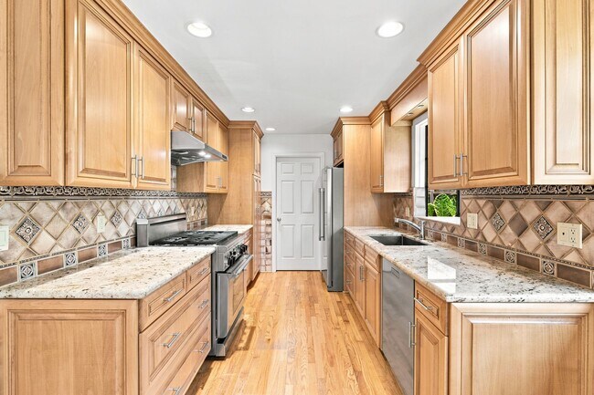 Photo - 6573 Mt Wellington Dr