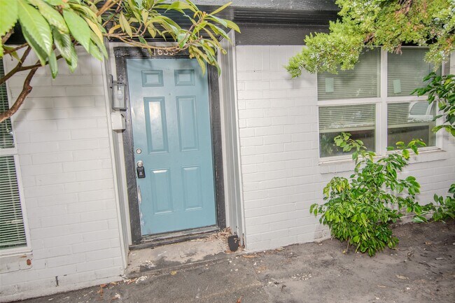 Photo - 1639 Northwood St