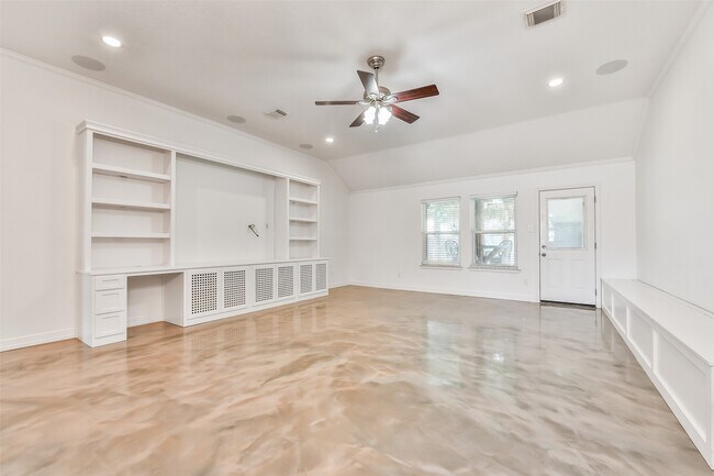 Photo - 515 Valley Dr