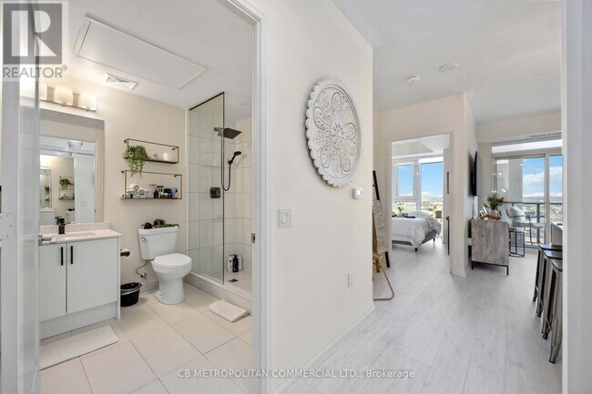 Photo - 9000 Jane St