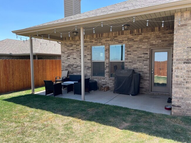 Photo - 10301 Valencia Ave