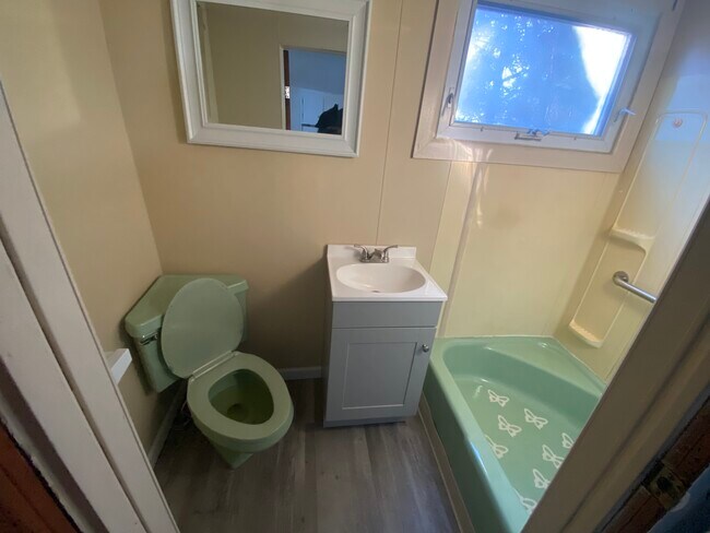 Photo - 305 N Everett Ave Unit 305