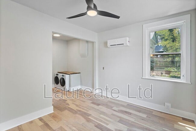 Building Photo - 88 N Washington St Unit #5 Rental