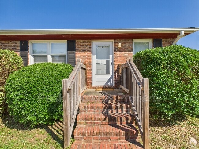 Building Photo - 312 Eunice Dr Unit A Rental