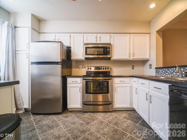 Photo - 6124 Heath Ridge Ct