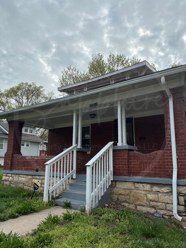 Building Photo - 5410 Euclid Ave E