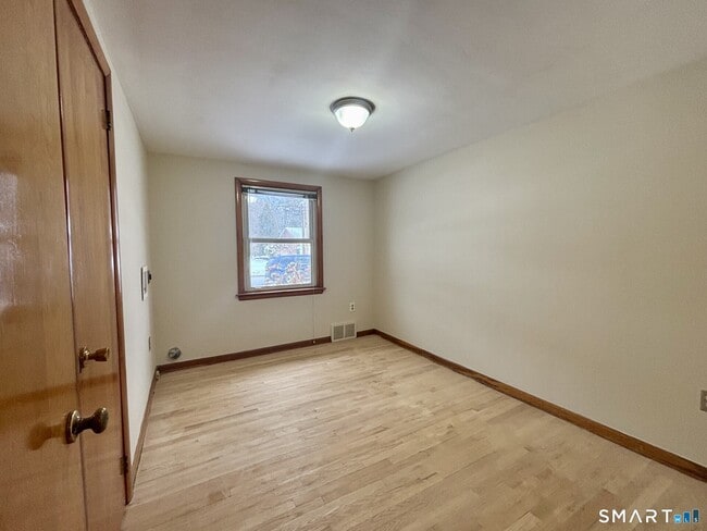 Photo - 148 Edgewood Dr