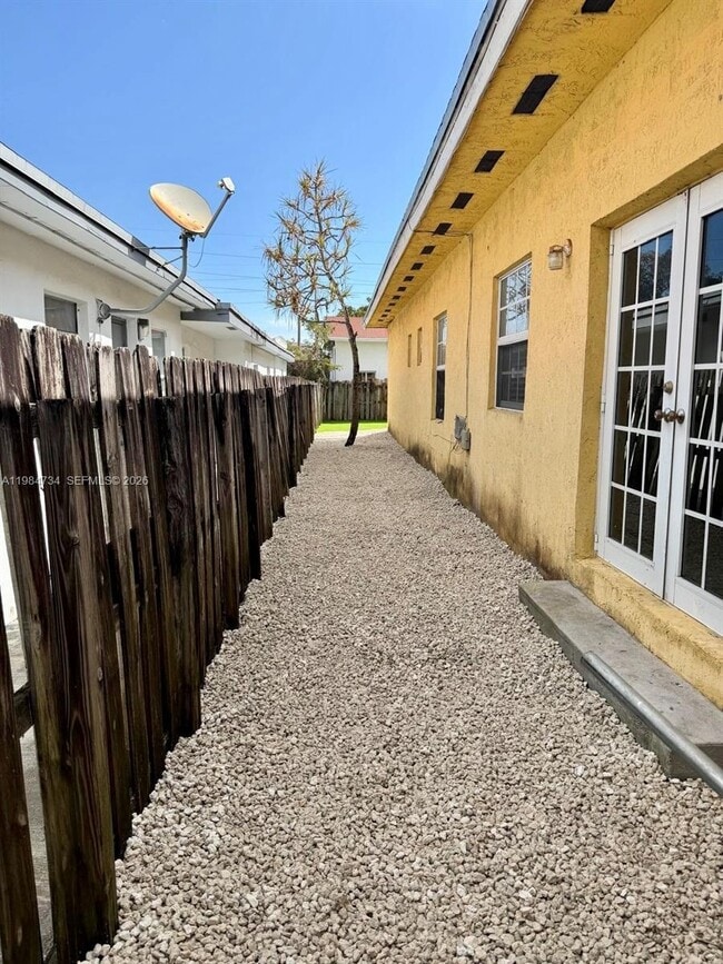 Photo - 1008 NW 2nd Ave